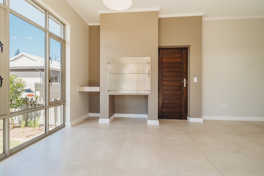 3 Bedroom Property for Sale in Kraaibosch Western Cape